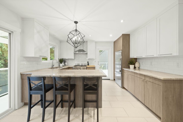 Photo 4 at 5540 Greenleaf Road, Eagle Harbour, West Vancouver