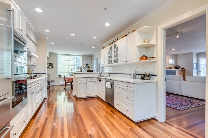 Photo 8 at 2352 W 7th Avenue, Kitsilano, Vancouver West