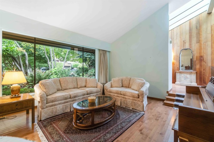 Photo 6 at 4262 Yuculta Crescent, University VW, Vancouver West