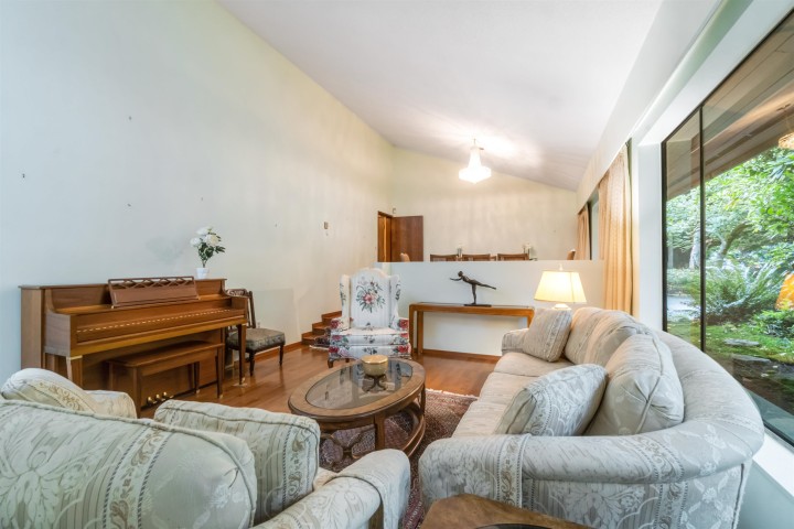 Photo 7 at 4262 Yuculta Crescent, University VW, Vancouver West