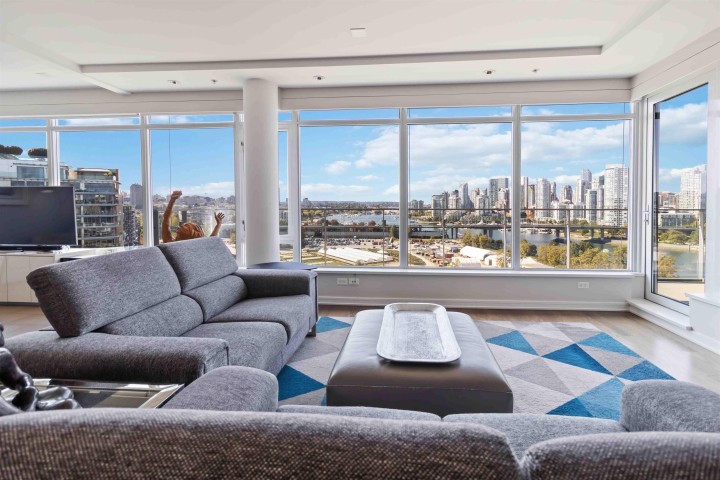 Photo 2 at 1402 - 181 W 1st Avenue, False Creek, Vancouver West