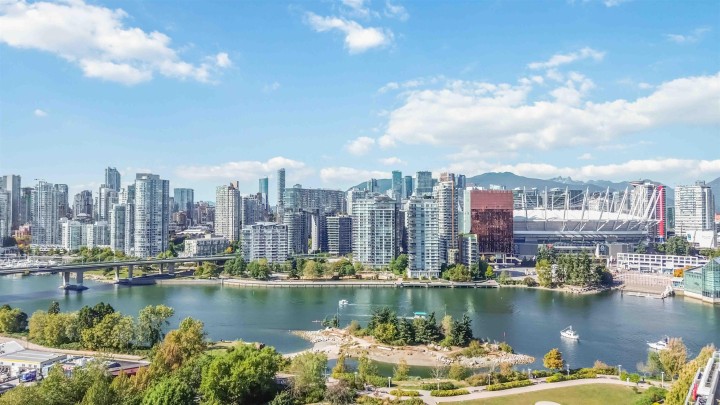 Photo 1 at 1402 - 181 W 1st Avenue, False Creek, Vancouver West