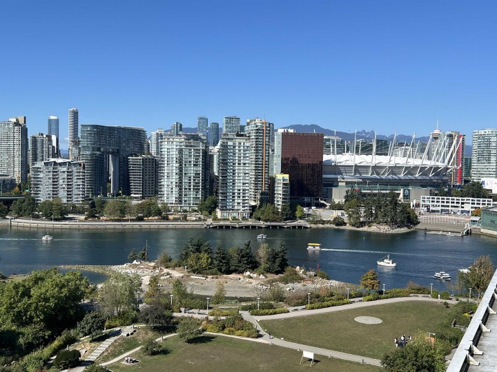 Photo 33 at 1402 - 181 W 1st Avenue, False Creek, Vancouver West