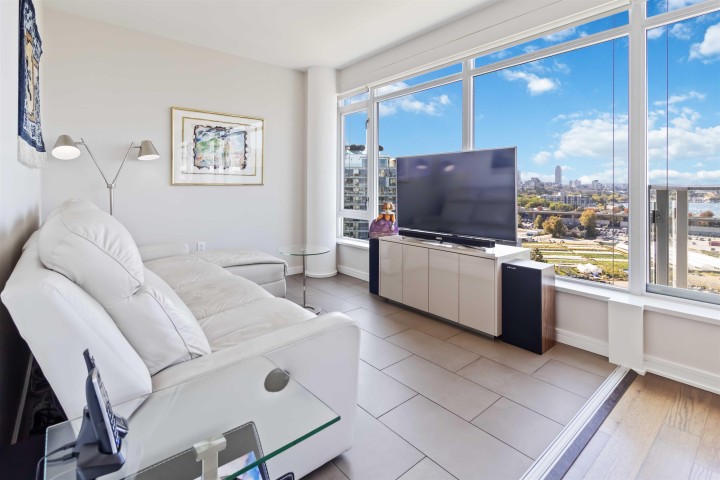 Photo 15 at 1402 - 181 W 1st Avenue, False Creek, Vancouver West