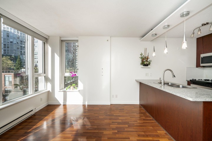 Photo 7 at 601 - 1001 Richards Street, Downtown VW, Vancouver West
