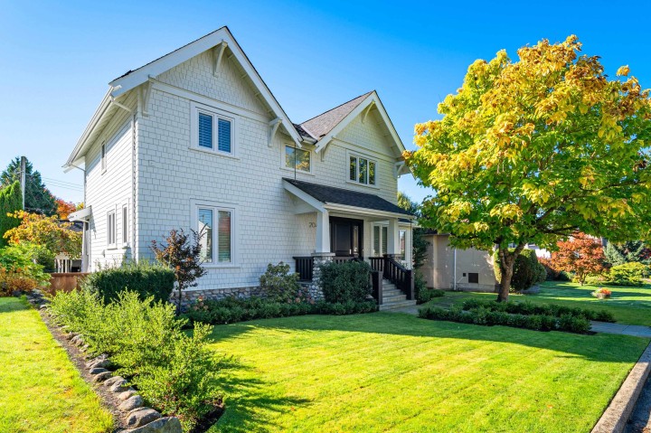 Photo 1 at 2040 W 58th Avenue, S.W. Marine, Vancouver West