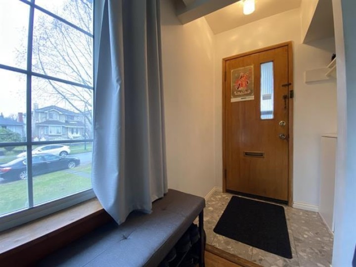 Photo 2 at 6828 Inverness Street, South Vancouver, Vancouver East