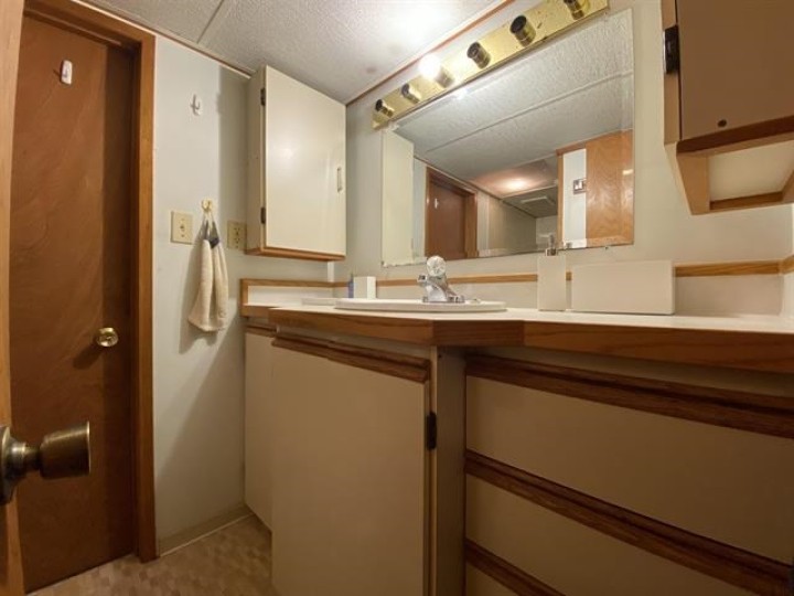 Photo 13 at 6828 Inverness Street, South Vancouver, Vancouver East