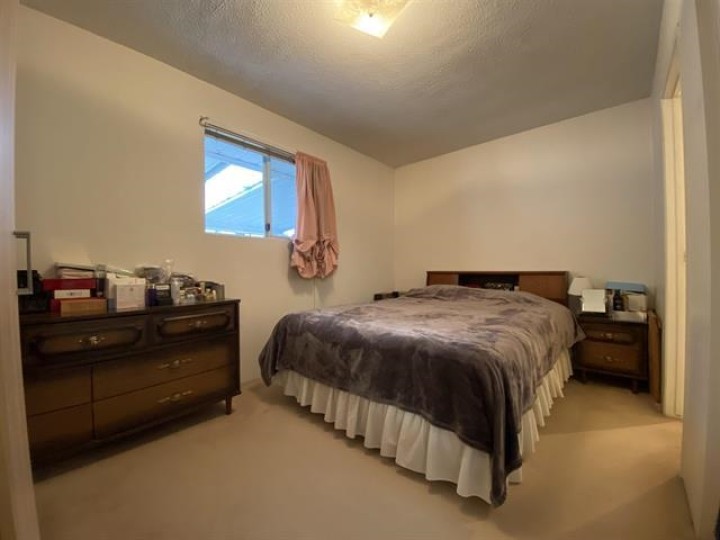 Photo 11 at 6828 Inverness Street, South Vancouver, Vancouver East