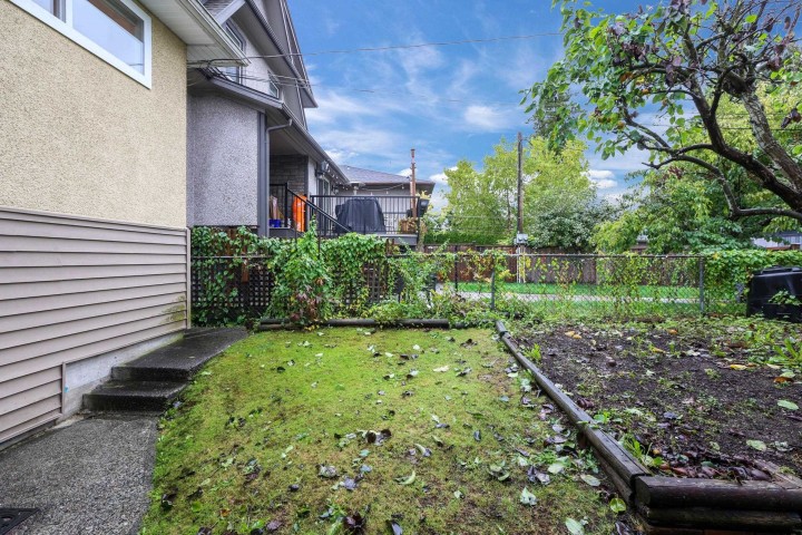 Photo 27 at 2431 E 12th Avenue, Renfrew Heights, Vancouver East