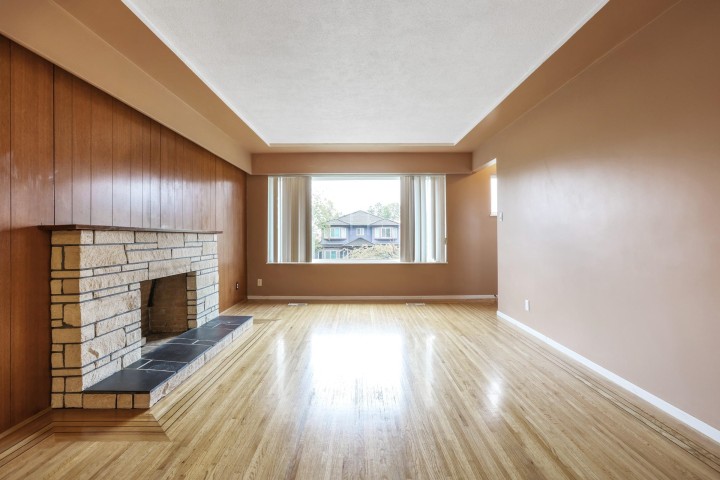 Photo 3 at 2431 E 12th Avenue, Renfrew Heights, Vancouver East