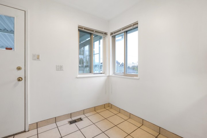 Photo 9 at 2431 E 12th Avenue, Renfrew Heights, Vancouver East