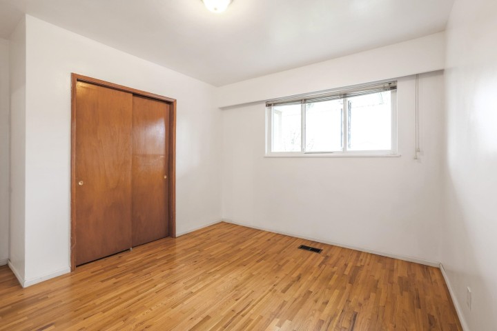 Photo 11 at 2431 E 12th Avenue, Renfrew Heights, Vancouver East