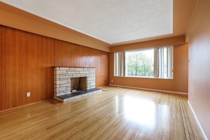 Photo 4 at 2431 E 12th Avenue, Renfrew Heights, Vancouver East