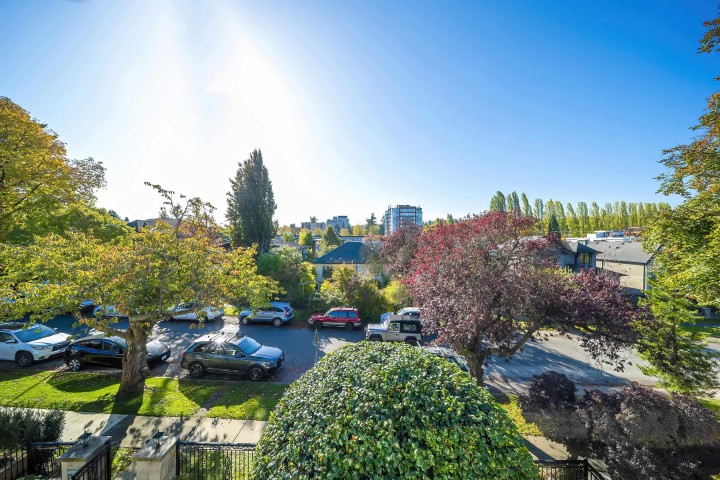 Photo 12 at 3765 W 3rd Avenue, Point Grey, Vancouver West