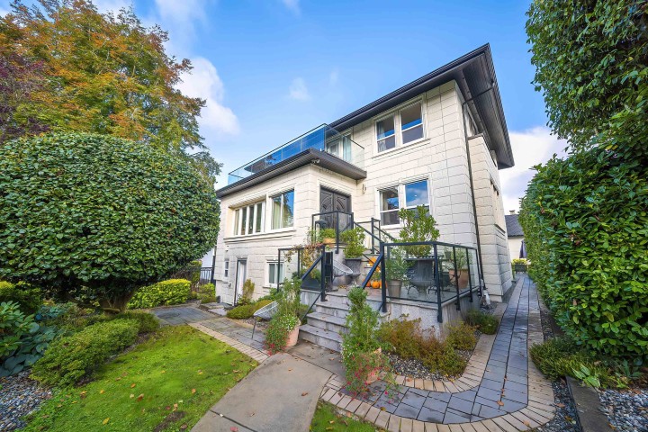 Photo 1 at 3765 W 3rd Avenue, Point Grey, Vancouver West
