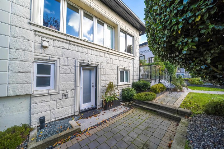 Photo 5 at 3765 W 3rd Avenue, Point Grey, Vancouver West