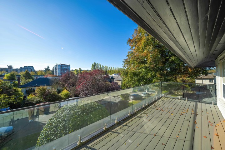 Photo 11 at 3765 W 3rd Avenue, Point Grey, Vancouver West