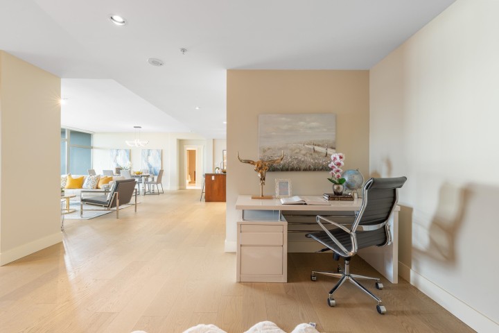 Photo 17 at 1002 - 3335 Cypress Place, Cypress Park Estates, West Vancouver