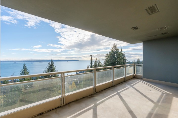 Photo 20 at 1002 - 3335 Cypress Place, Cypress Park Estates, West Vancouver