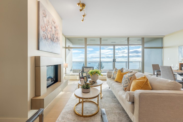 Photo 9 at 1002 - 3335 Cypress Place, Cypress Park Estates, West Vancouver