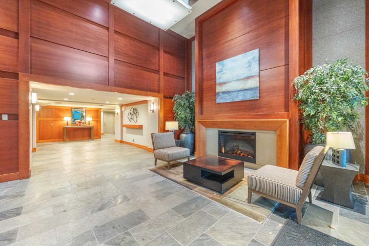 Photo 34 at 1002 - 3335 Cypress Place, Cypress Park Estates, West Vancouver