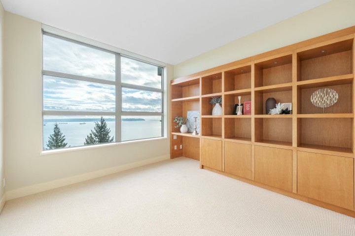 Photo 31 at 1002 - 3335 Cypress Place, Cypress Park Estates, West Vancouver