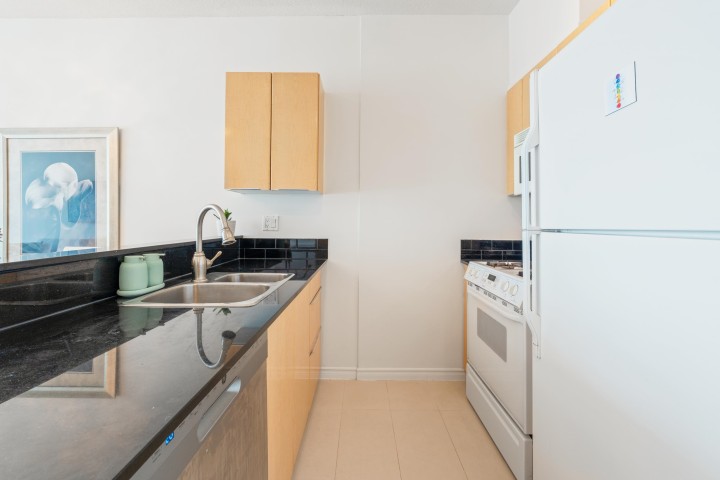 Photo 10 at 3103 - 1239 W Georgia Street, Coal Harbour, Vancouver West