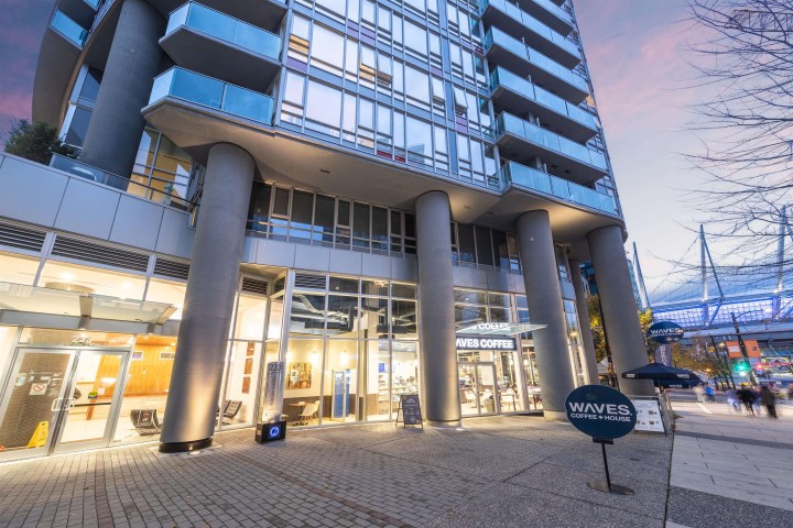 Photo 2 at 1606 - 233 Robson Street, Downtown VW, Vancouver West