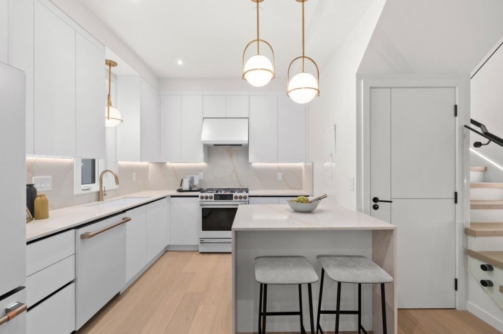 Photo 12 at 683 W 18th Avenue, Cambie, Vancouver West