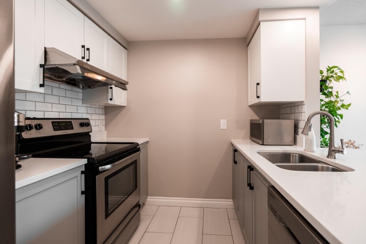 Photo 15 at 503 - 1018 Cambie Street, Yaletown, Vancouver West