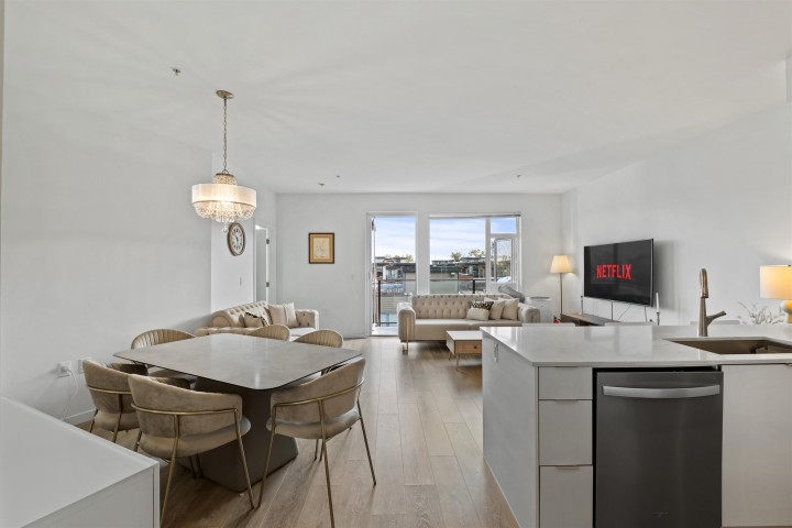 Photo 13 at 505 - 725 Marine Drive, Harbourside, North Vancouver