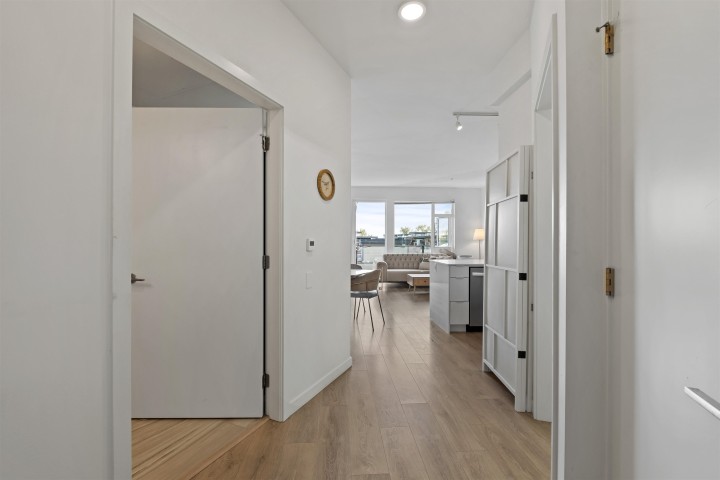 Photo 16 at 505 - 725 Marine Drive, Harbourside, North Vancouver