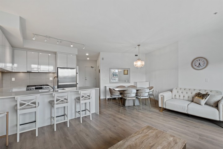 Photo 1 at 505 - 725 Marine Drive, Harbourside, North Vancouver