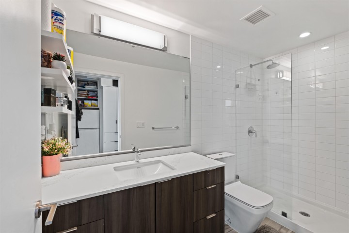 Photo 18 at 505 - 725 Marine Drive, Harbourside, North Vancouver