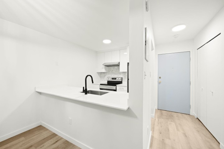 Photo 10 at 207 - 360 E 2nd Street, Lower Lonsdale, North Vancouver