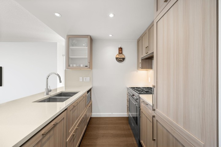 Photo 14 at 1507 - 5515 Boundary Road, Collingwood VE, Vancouver East