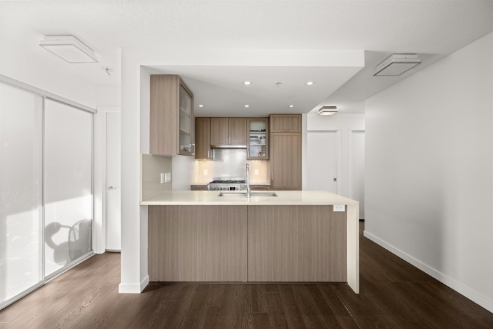 Photo 11 at 1507 - 5515 Boundary Road, Collingwood VE, Vancouver East