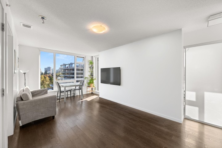 Photo 8 at 1507 - 5515 Boundary Road, Collingwood VE, Vancouver East