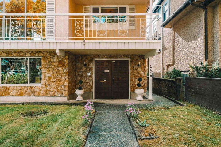 Photo 2 at 2618 W 15th Avenue, Kitsilano, Vancouver West