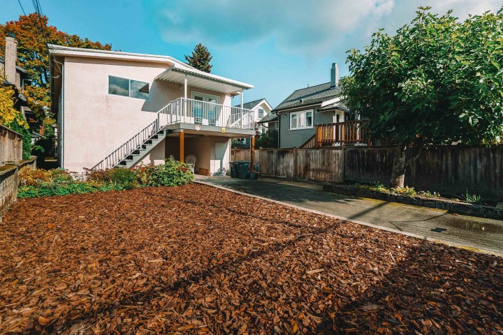 Photo 32 at 2618 W 15th Avenue, Kitsilano, Vancouver West