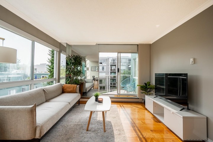 Photo 2 at 601 - 1510 W 1st Avenue, False Creek, Vancouver West