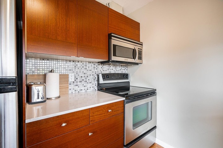 Photo 12 at 601 - 1510 W 1st Avenue, False Creek, Vancouver West