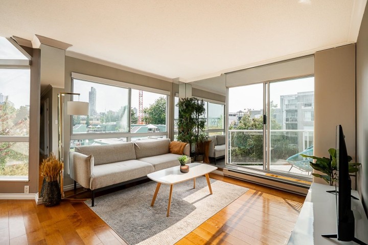 Photo 1 at 601 - 1510 W 1st Avenue, False Creek, Vancouver West