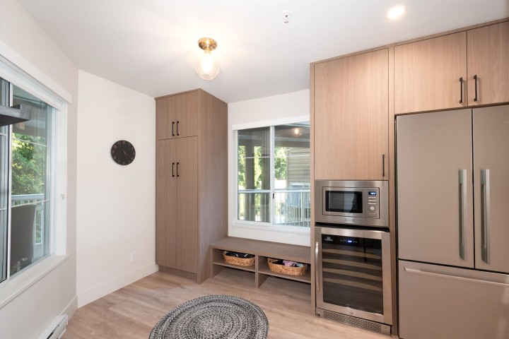 Photo 6 at 403 - 1050 Bowron Court, Roche Point, North Vancouver