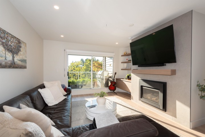 Photo 17 at 403 - 1050 Bowron Court, Roche Point, North Vancouver