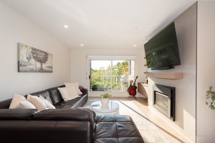 Photo 16 at 403 - 1050 Bowron Court, Roche Point, North Vancouver