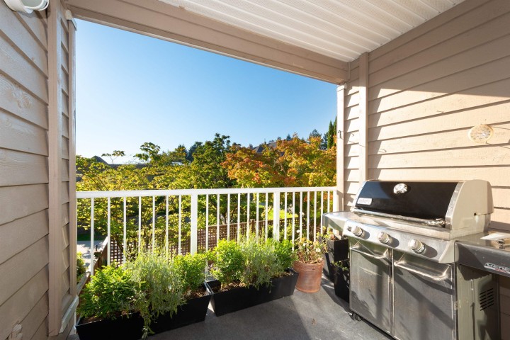 Photo 20 at 403 - 1050 Bowron Court, Roche Point, North Vancouver