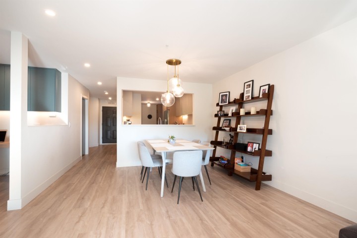 Photo 10 at 403 - 1050 Bowron Court, Roche Point, North Vancouver