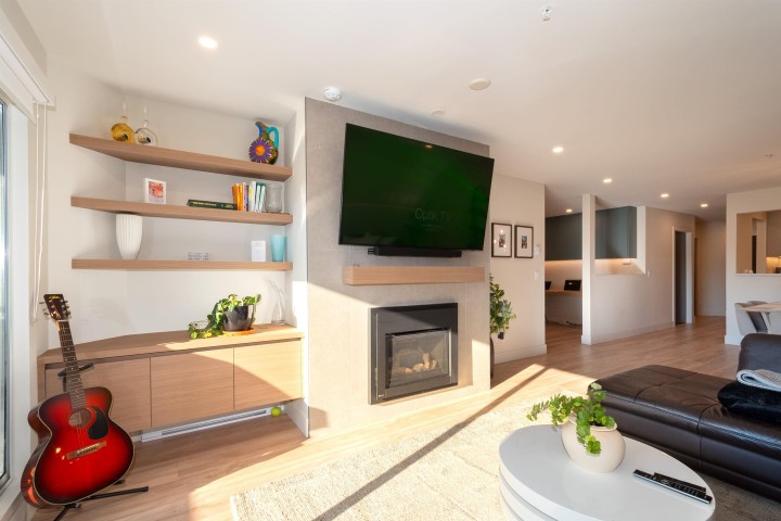 Photo 18 at 403 - 1050 Bowron Court, Roche Point, North Vancouver